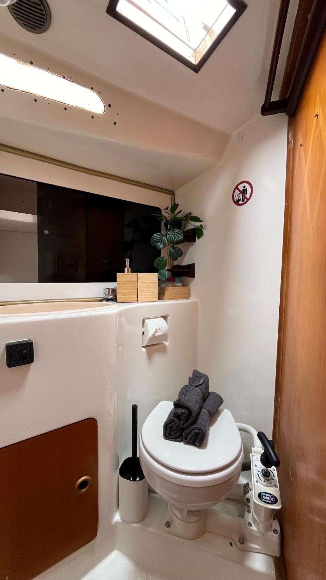 塞博河畔卡莱塔 Velero Puma 32酒店 外观 照片